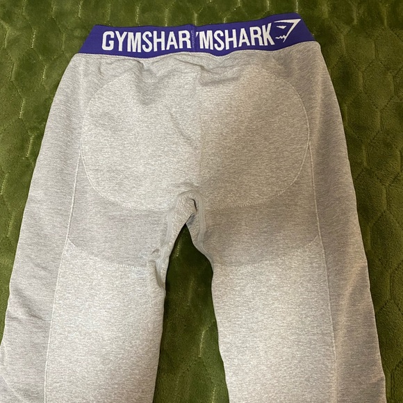 Selling two pairs of gymshark leggings! - Picture 4 of 4